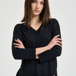 Maglia donna scollo a V nera JV000015D 520569300 HERNO 