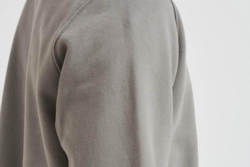 Felpa uomo girocollo grigio chiaro 6100028 S0A20V006B STONE ISLAND 