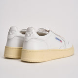Sneakers donna Medalist Low bianca AULW LL15 AUTRY 