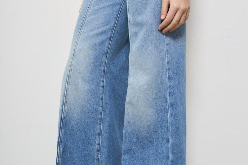 Jeans donna flare D-Akii A12808 0CLBA01 DIESEL 