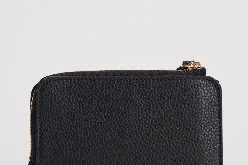 Portafoglio donna nero EW000369 AF11953UC001 EMPORIO ARMANI 