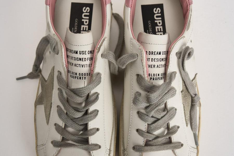 Sneakers donna Super Star bianche e rosa GWF00102 F00256910914 GOLDEN GOOSE 