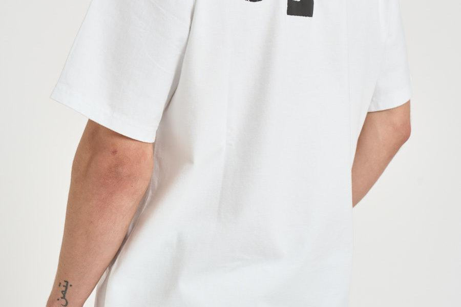 T-shirt uomo bianca con stampa nera 100T 100 ARTE ANTWERP 