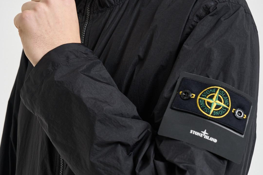 Giacca uomo con cappuccio nera 4100001 S0A23V0029 STONE ISLAND 