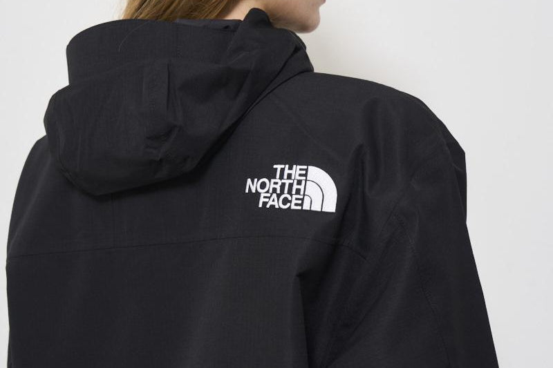 Giubbotto donna Mountain nero NF0A88YX JK31 THE NORTH FACE 