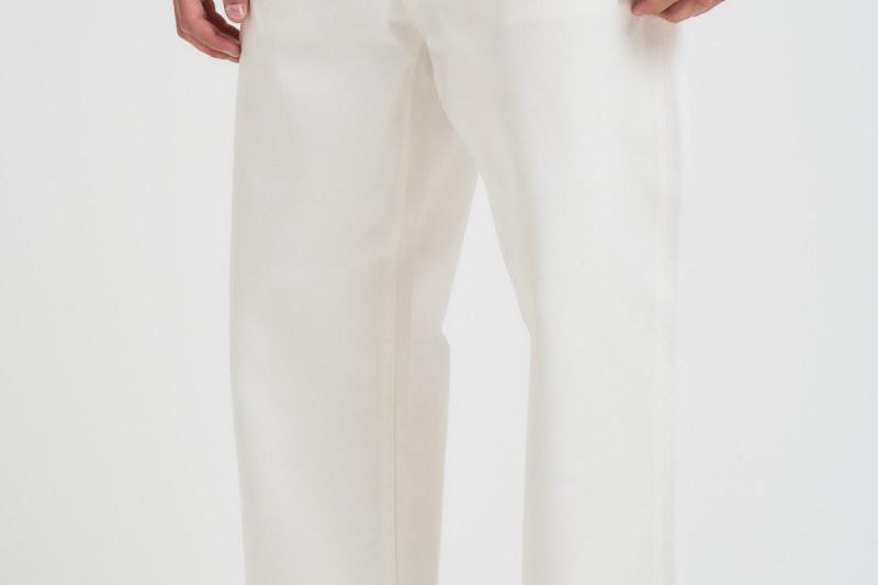Jeans uomo dritto in denim bianco GMP01186 P00098010190 GOLDEN GOOSE 