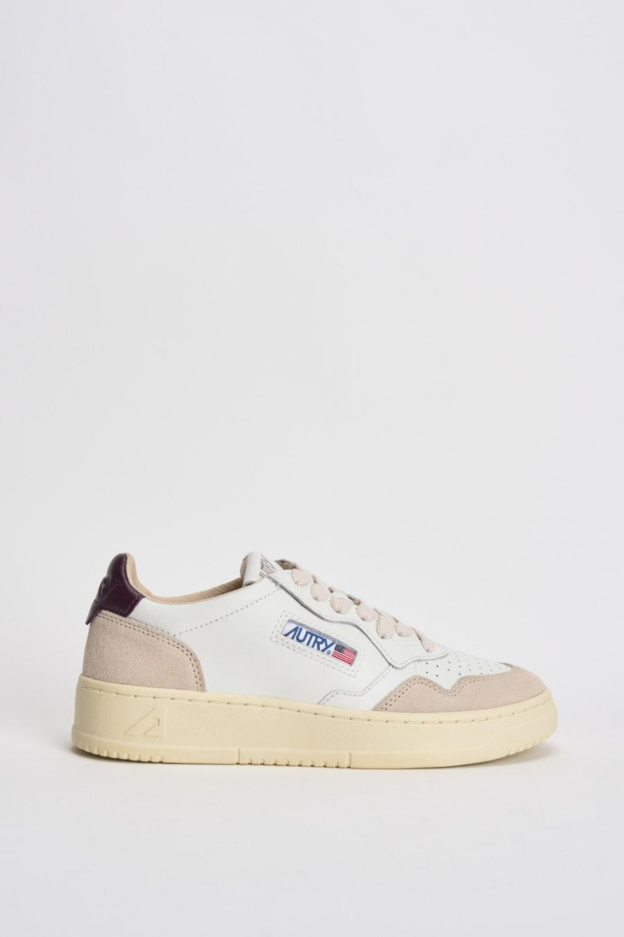 Sneakers donna medalist low in suede e bordeaux. AULW LS18 AUTRY 