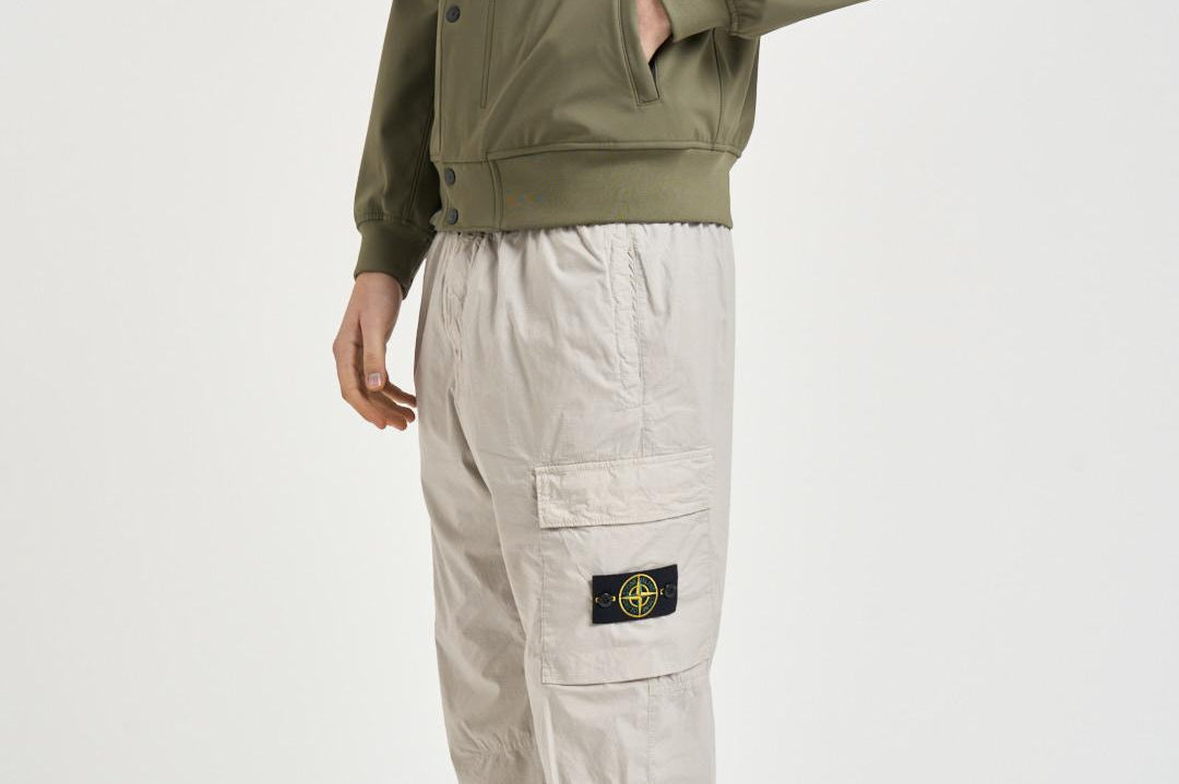 Giacca uomo con cappuccio verde oliva 4100118 S0A22V005G STONE ISLAND 