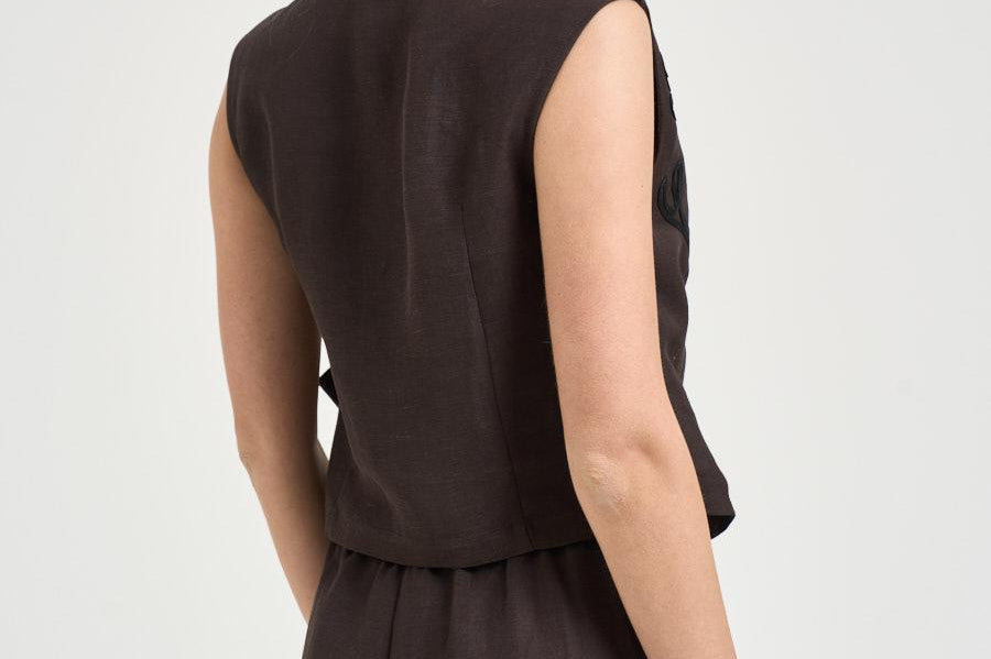 Top donna marrone con ricamo F6SL90 W18 LIVIANA CONTI 