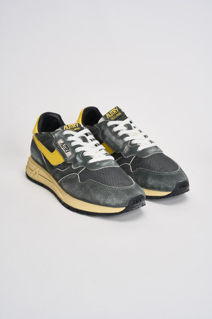 Sneakers uomo Reelwind grigia e gialla WWLM GQ06 AUTRY 