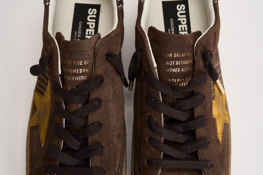 Sneakers donna Superstar in suede marrone GWF00102 F00810055736 GOLDEN GOOSE 