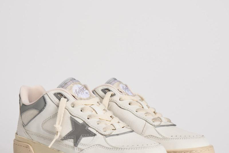 Sneakers donna Forty2 argento GWF00630 F00688610973 GOLDEN GOOSE 