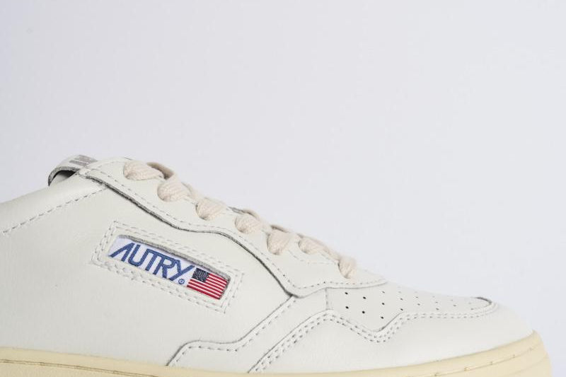 Sneakers uomo in pelle bianca con spoiler AULM LL12 AUTRY 