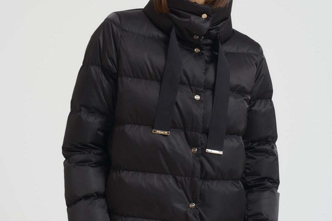 Piumino donna corto nero PI001936D 9300 HERNO 