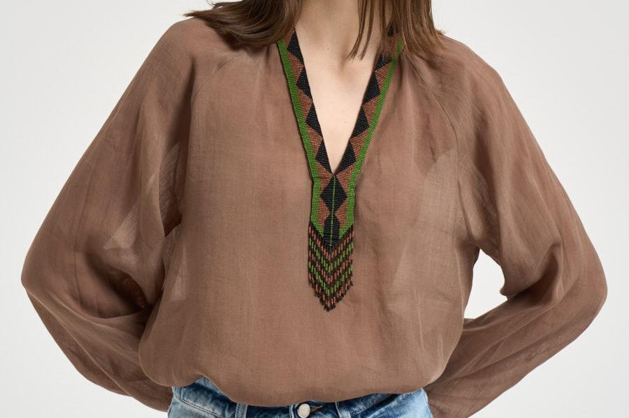 Blusa donna marrone con scollo perline S1194 126 BAZAR DELUXE 