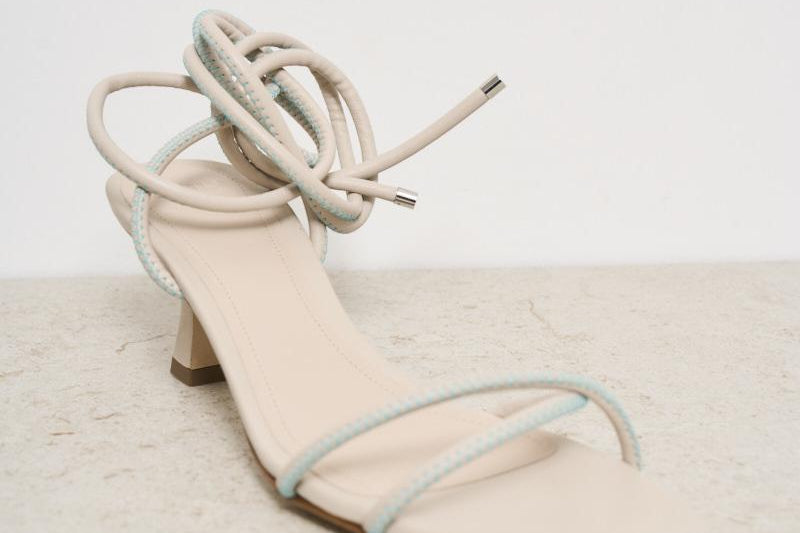 Sandalo donna beige con impunture verdi GIOIA MILK 3JUIN 
