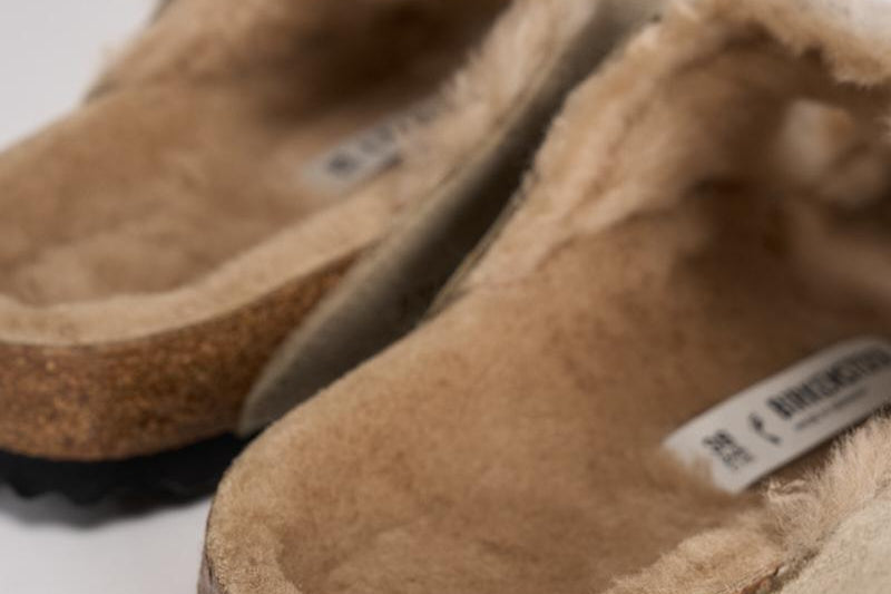 Sandalo arizona in shearling e camoscio donna 1028293 TAUPE BIRKENSTOCK 