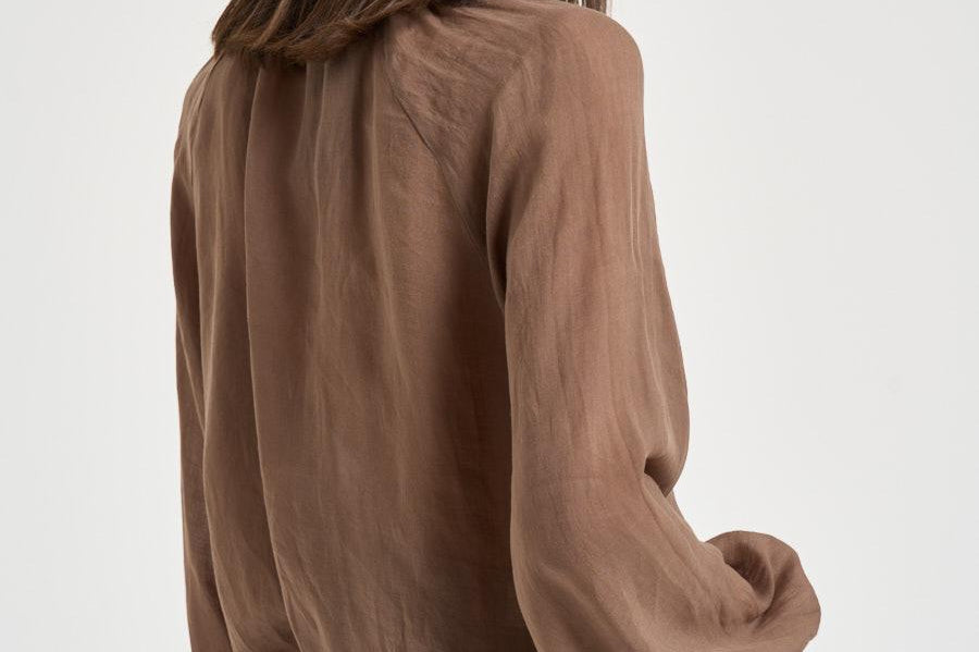 Blusa donna marrone con scollo perline S1194 126 BAZAR DELUXE 