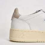 Sneakers Medalist donna bianca e sabbia AULW LL27 AUTRY 