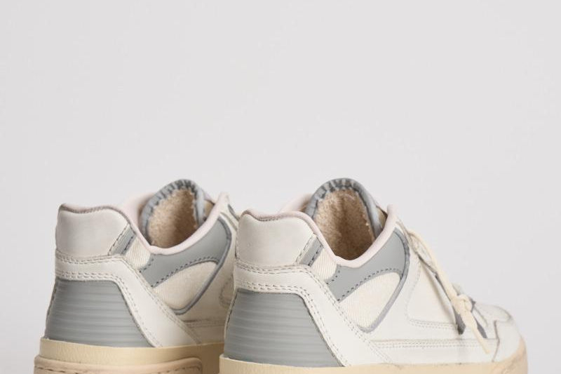 Sneakers donna Forty2 argento GWF00630 F00688610973 GOLDEN GOOSE 