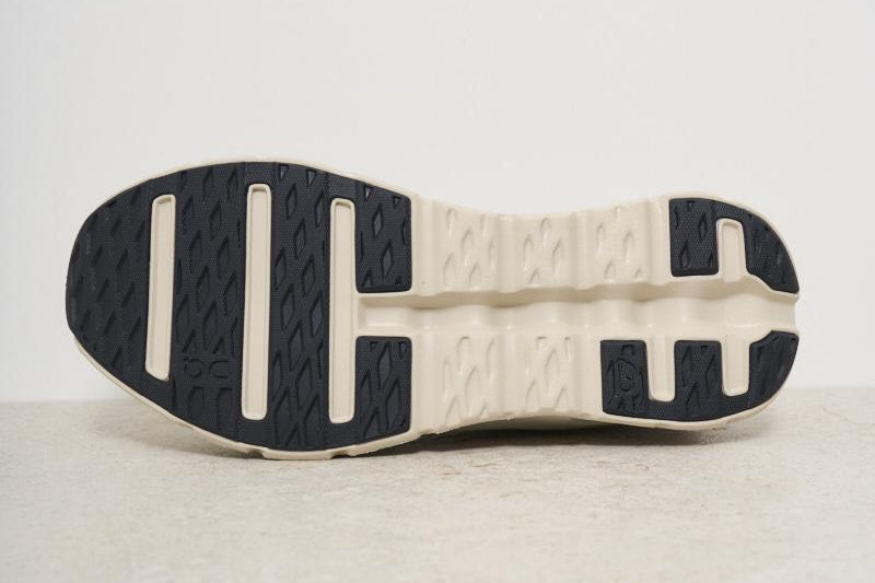 Sneakers uomo Cloudtilt panna e grigie 3ME10103284 CINDER SAND ON RUNNING 