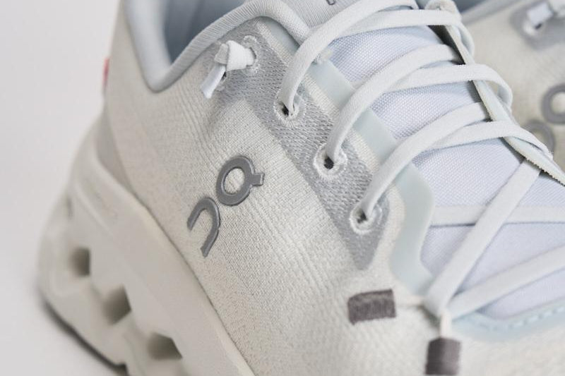 Sneakers donna Cloudtilt bianche CLOUDTILT. ARTIC ICE ON RUNNING 