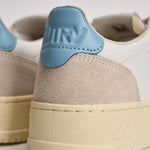 Sneakers donna Medalist Low celeste AULW LS12 AUTRY 