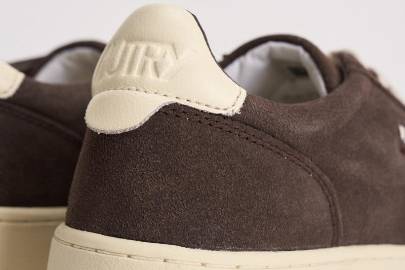 Sneakers uomo Medalist low suede marrone AULM UH08 AUTRY 
