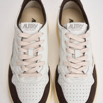 Sneakers uomo Medalist Low in suede bianca e marrone AULM FT19 AUTRY 