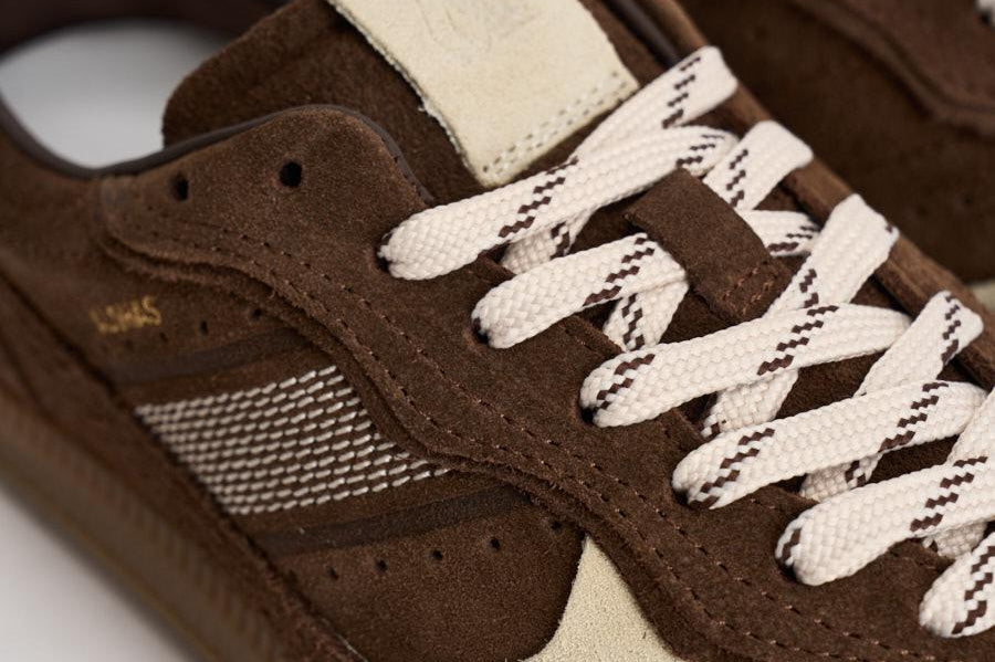Sneakers donna in suede marrone e panna S100471 71 ALOHAS 