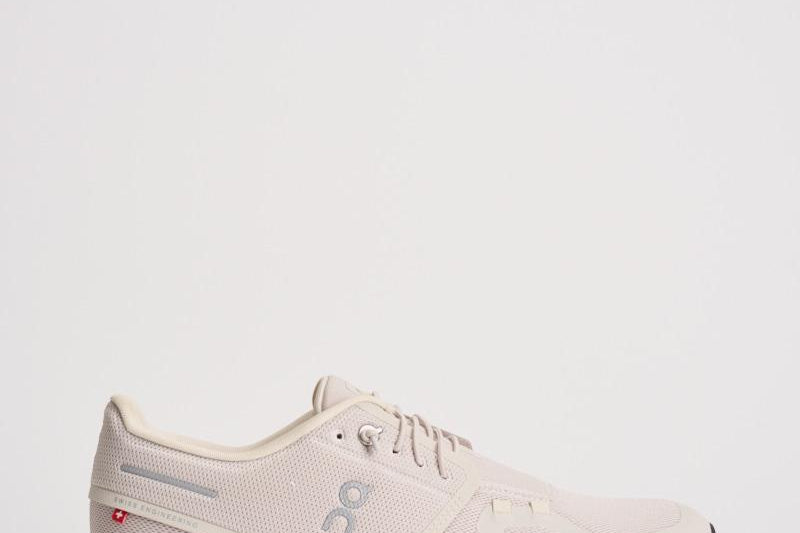 Sneakers Cloud 6 uomo beige CLOUD6 PEARL WHITE ON RUNNING 
