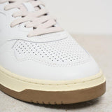 Sneakers uomo Medalist bianca e marrone AULM VS03 AUTRY 