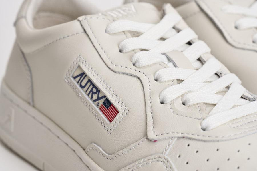 Sneakers uomo Medalist in pelle bianca AULM SG10 AUTRY 