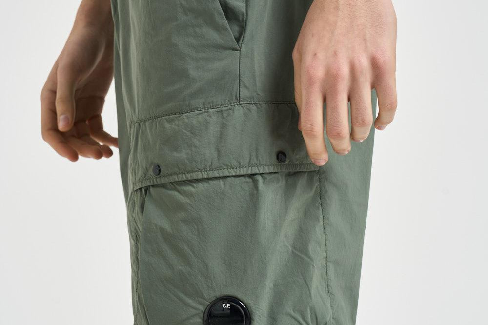 Bermuda uomo corto verde BE254A 668 C.P. COMPANY 