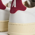 Sneakers uomo Medalist Low bianca e rossa AULM BJ01 AUTRY 