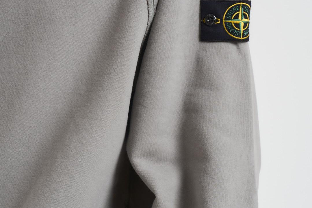 Felpa uomo con cappuccio grigia 6100023 S0A20V006B STONE ISLAND 