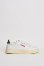 Sneakers uomo Medalist low bianca e marrone AULM LL28 AUTRY 
