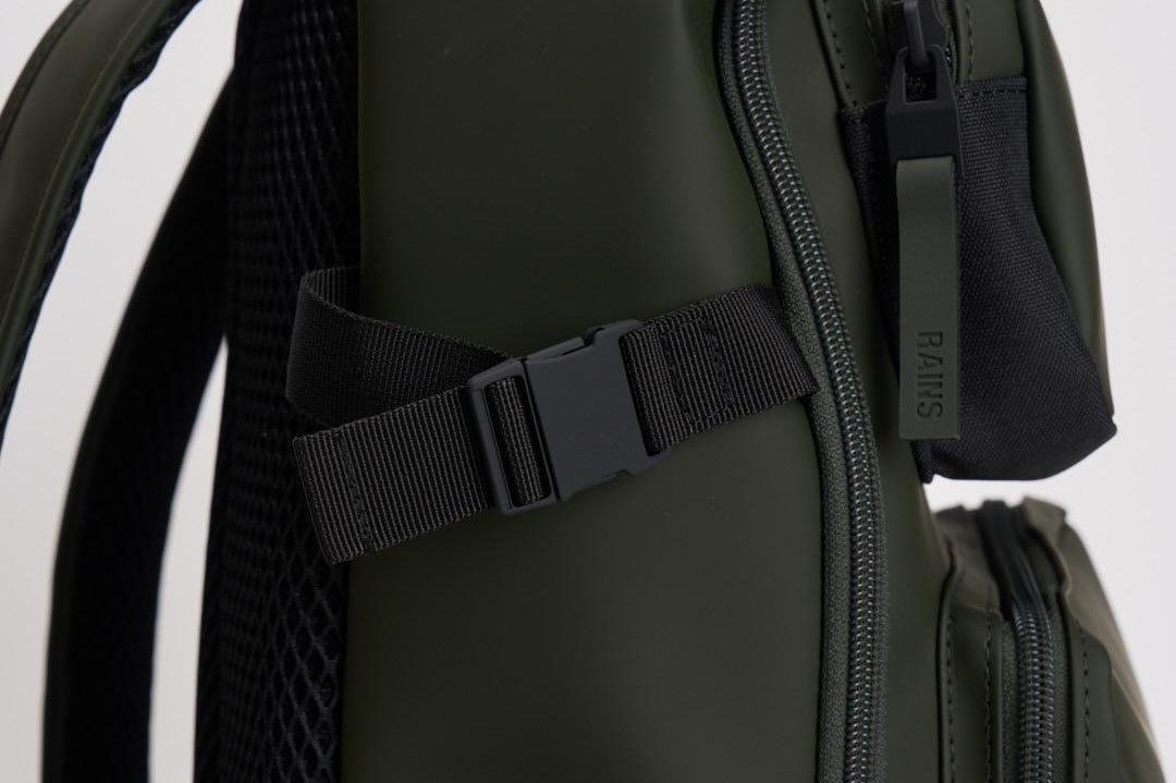 Zaino verde impermeabile 14330 03 RAINS 