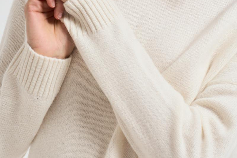 Maglione donna girocollo in cashmere panna AMELIE 755BLACN KUJTEN 
