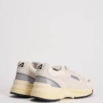 Sneakers donna Hyperway Low bianca e grigia HYLW UM10 AUTRY 
