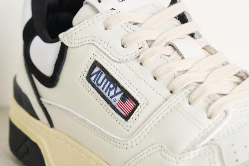 Sneakers uomo bianca con inserti neri ROLM MM04 AUTRY 
