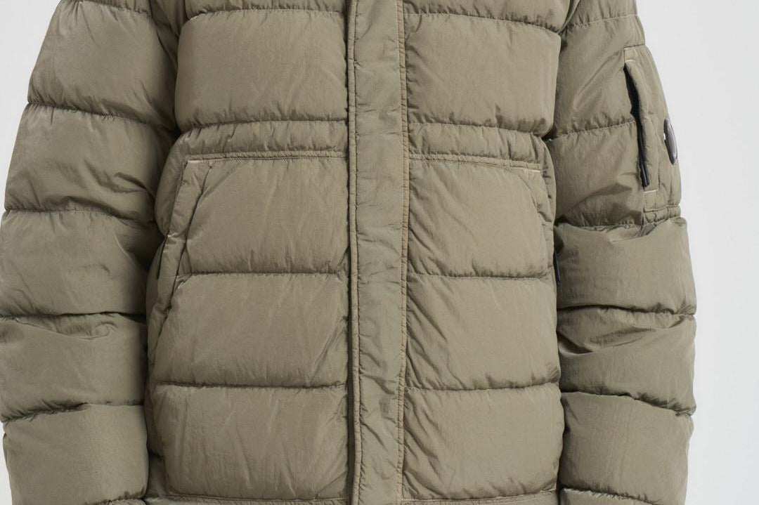 Piumino uomo trapuntato grigio pietra 19CMOW012A 005904G356 C.P. COMPANY 