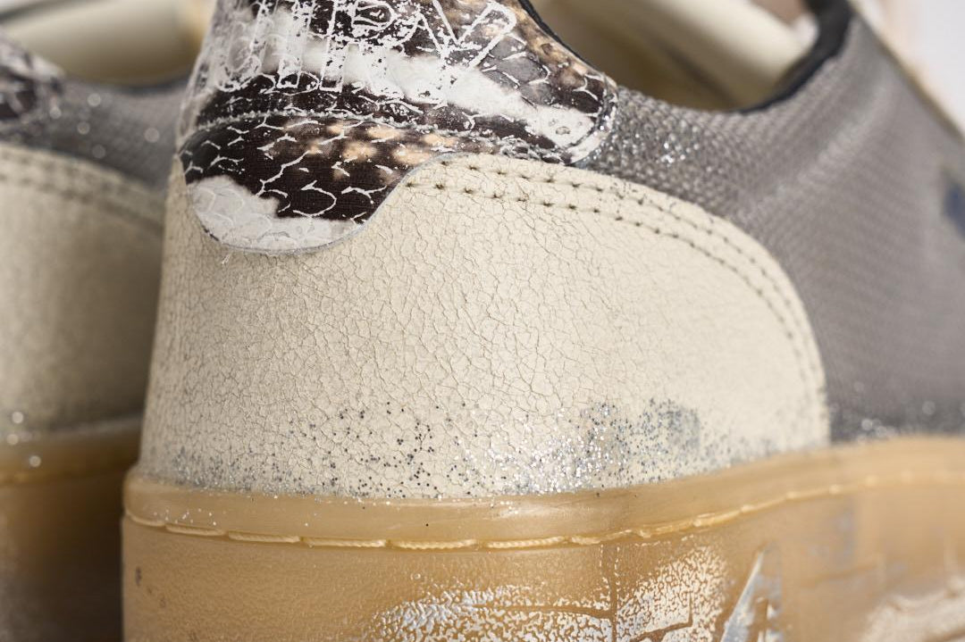 Sneakers donna Medalist Low Super Vintage bianco e argento AVLW ME01 AUTRY 
