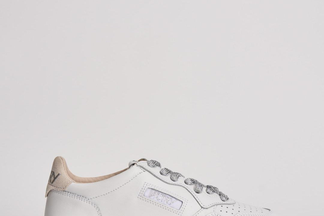 Sneakers donna Medalist bianca e cipria AULW SW02 AUTRY 