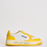 Sneakers uomo Medalist Low bianca e gialla AULM BH01 AUTRY 
