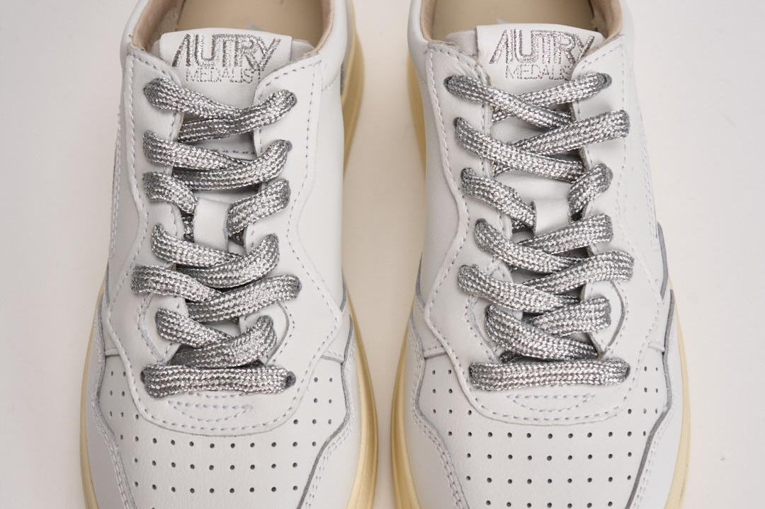 Sneakers donna Medalist bianca e cipria AULW SW02 AUTRY 