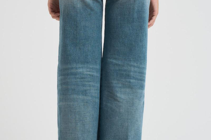Jeans donna flare D-Akemi 1978 in denim medio A03624 09M5801 DIESEL 