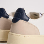 Sneakers uomo Medalist Low in pelle e suede AULM LS28 AUTRY 
