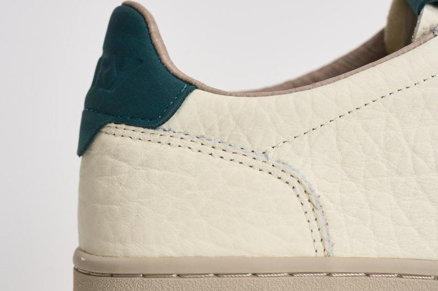Sneakers uomo Medalist Low panna e verde AULM NE18 AUTRY 