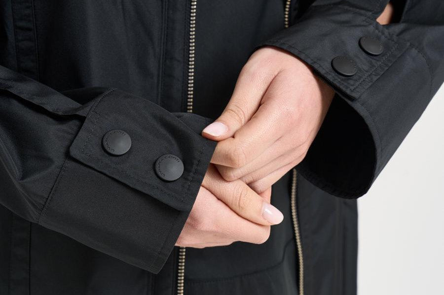 Giacca donna Maxim impermeabile nera F6SY37 Y69 LIVIANA CONTI 